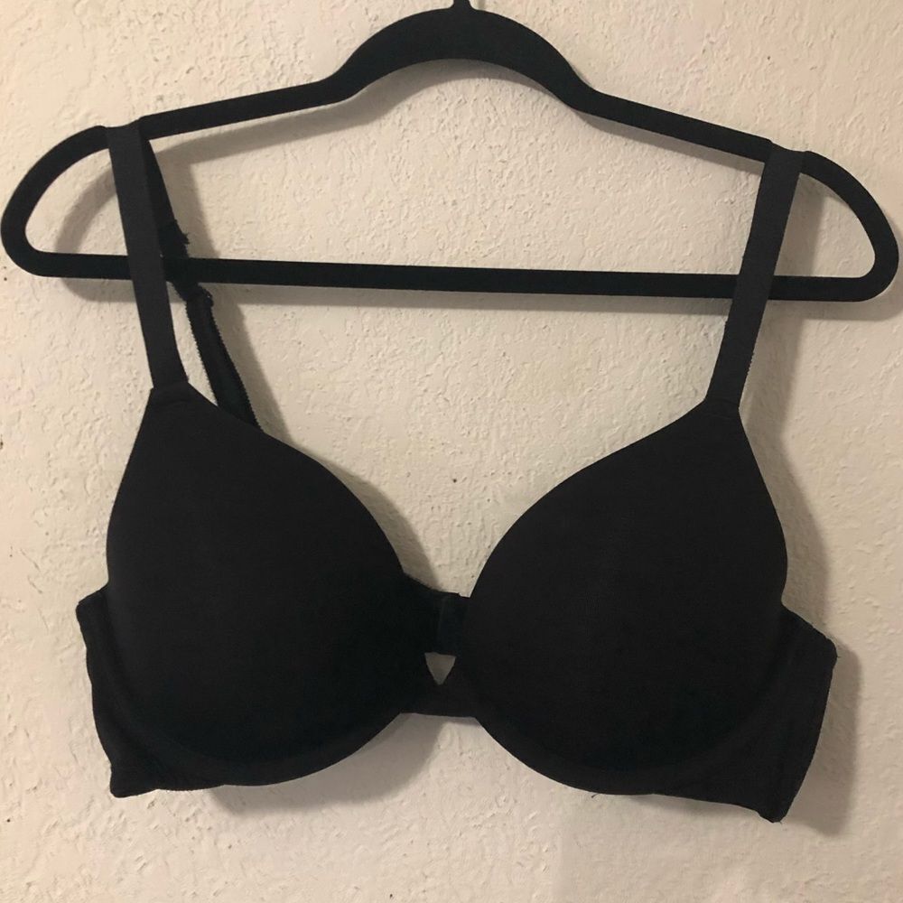 Ambrielle Black Full Figure Plunge Bra 38D‎